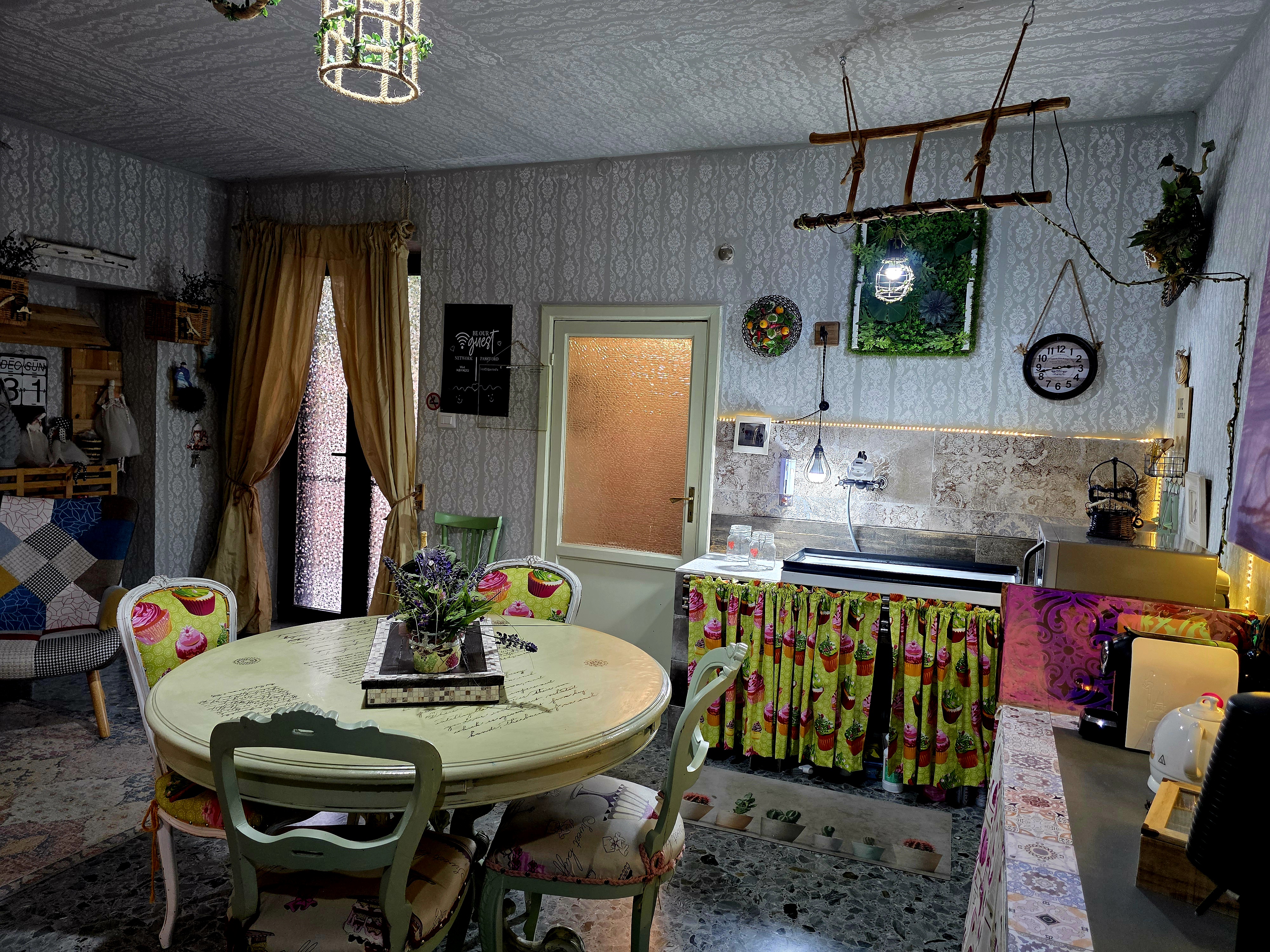 Two-bedroom courtyard house with private garden in Briano, Caserta · photo 6