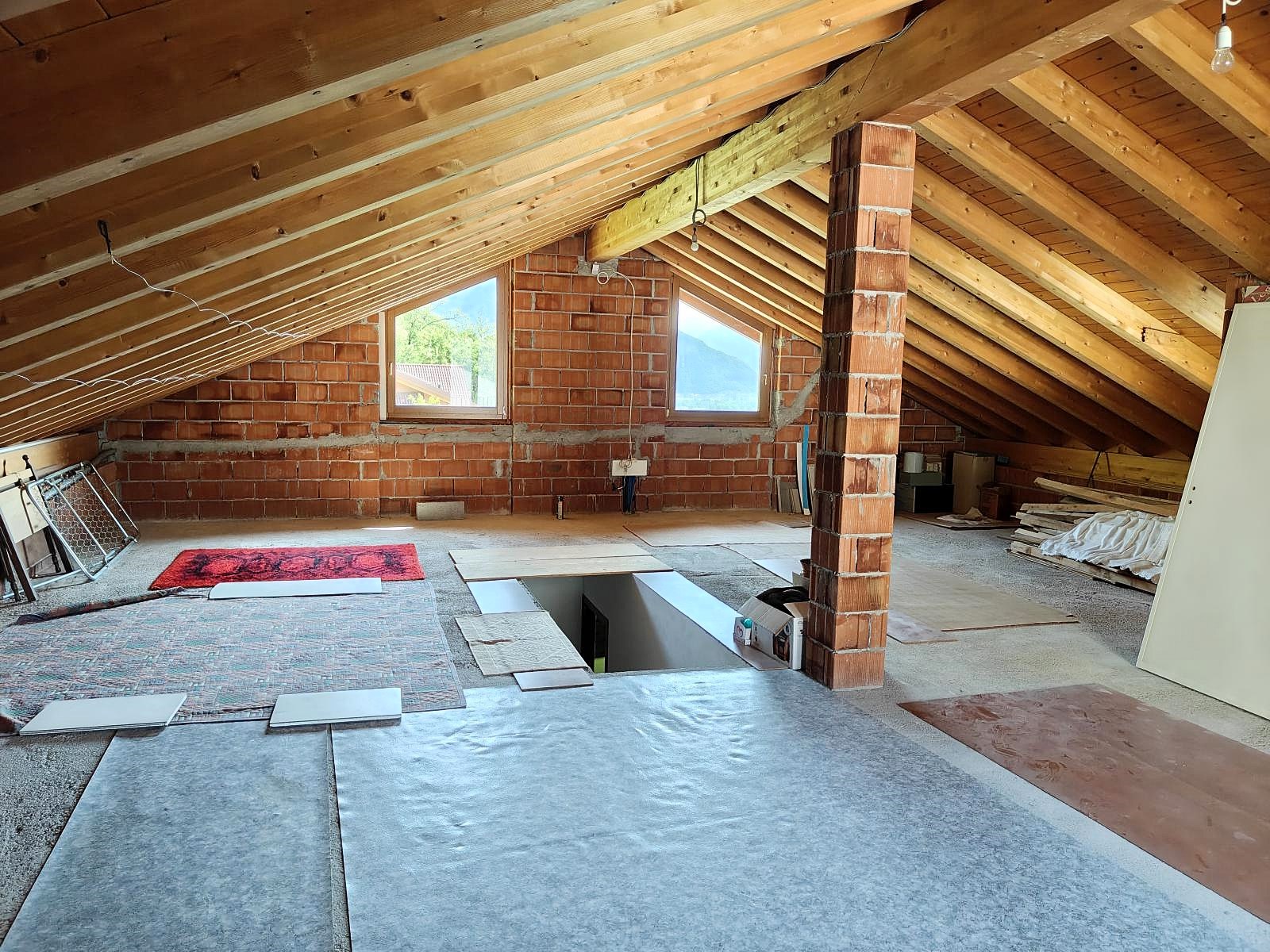 Two-bedroom stone villa with Lake Como views in Trezzone · photo 13